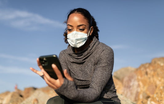 Woman wearing face mask 